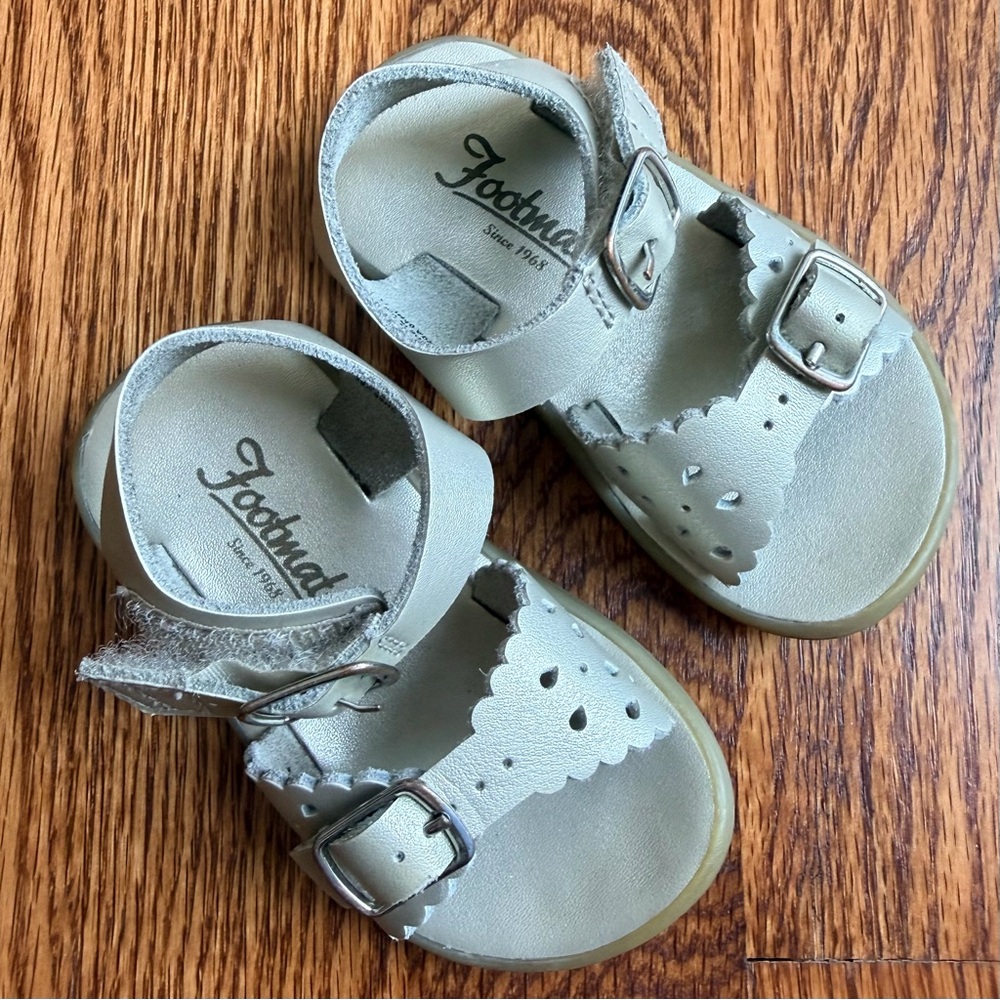Footmates Ariel Soft Gold Leather Sandals - Picture 2 of 7